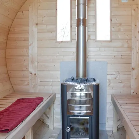 Vakantiehuis Four-bedroom Holiday In Helsinge