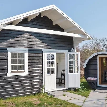 Four-bedroom Holiday In Vakantiehuis