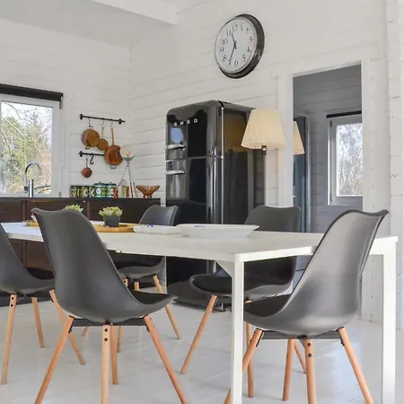 Vakantiehuis Four-bedroom Holiday In