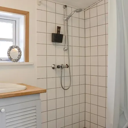 Four-bedroom Holiday In Vakantiehuis Helsinge